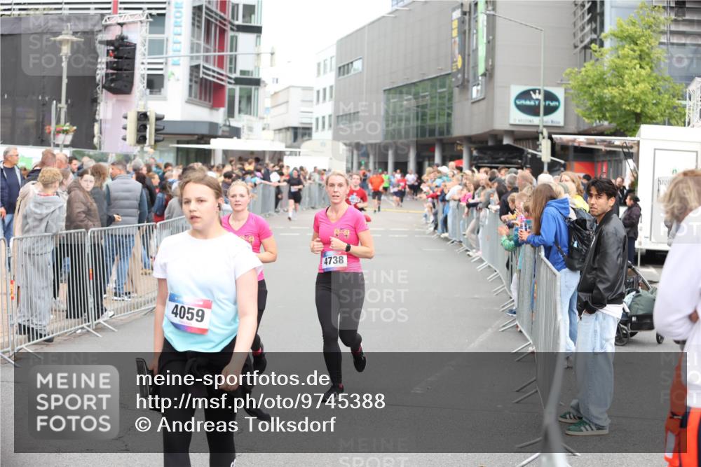 12.06.2026 - Holstenköstenlauf Andreas Tolksdorf http://msf.ph/oto/9745388 12.06.2026 18:06:38 Laufen 4059, 4738 meine-sportfotos.de