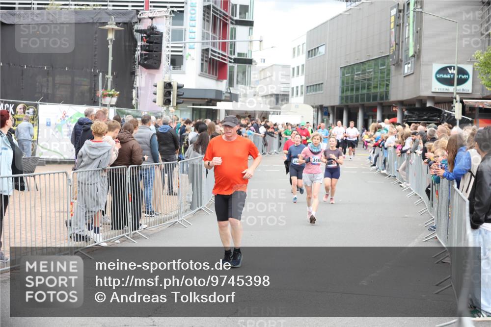 12.06.2026 - Holstenköstenlauf Andreas Tolksdorf http://msf.ph/oto/9745398 12.06.2026 18:06:54 Laufen 392, 3498 meine-sportfotos.de