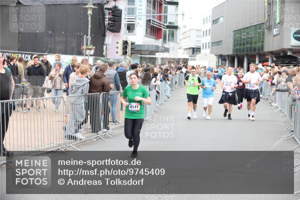 12.06.2026 - Holstenköstenlauf Andreas Tolksdorf http://msf.ph/oto/9745409 12.06.2026 18:07:04 Laufen 4141, 4199, 3226, 3225 meine-sportfotos.de