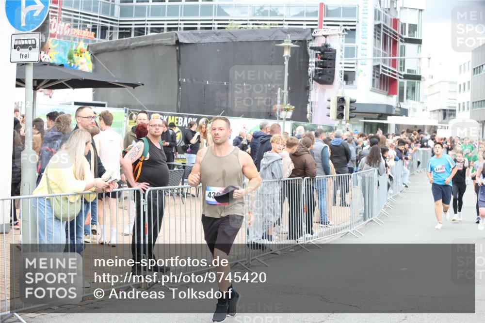 12.06.2026 - Holstenköstenlauf Andreas Tolksdorf http://msf.ph/oto/9745420 12.06.2026 18:07:14 Laufen 43, 4100 meine-sportfotos.de