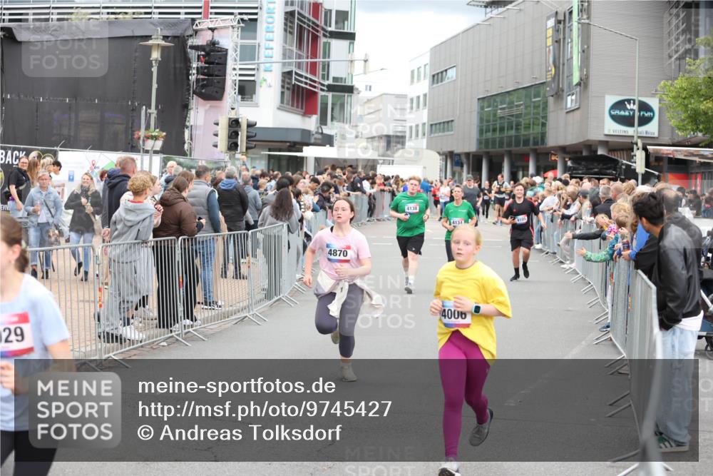 12.06.2026 - Holstenköstenlauf Andreas Tolksdorf http://msf.ph/oto/9745427 12.06.2026 18:07:20 Laufen 29, 4870, 4138, 4134, 4006 meine-sportfotos.de