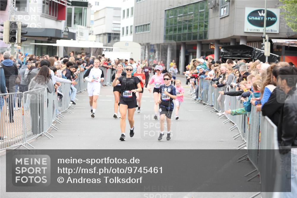 12.06.2026 - Holstenköstenlauf Andreas Tolksdorf http://msf.ph/oto/9745461 12.06.2026 18:07:56 Laufen 4831, 3280, 4325, 3281, 326 meine-sportfotos.de