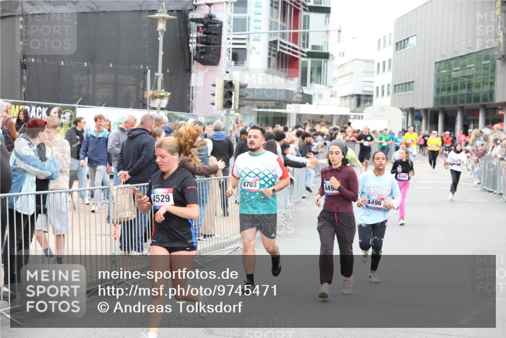 12.06.2026 - Holstenköstenlauf Andreas Tolksdorf http://msf.ph/oto/9745471 12.06.2026 18:08:08 Laufen 4703, 449, 4529, 4496, 4495 meine-sportfotos.de
