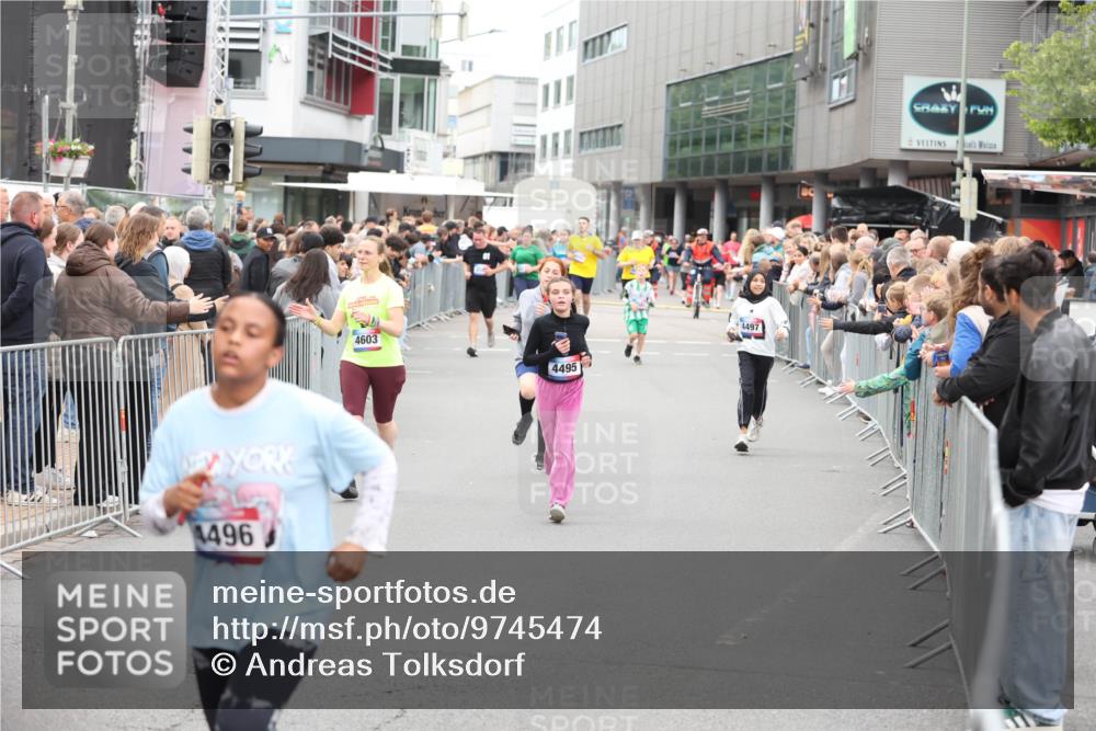 12.06.2026 - Holstenköstenlauf Andreas Tolksdorf http://msf.ph/oto/9745474 12.06.2026 18:08:11 Laufen 496, 4603, 4495, 4497 meine-sportfotos.de