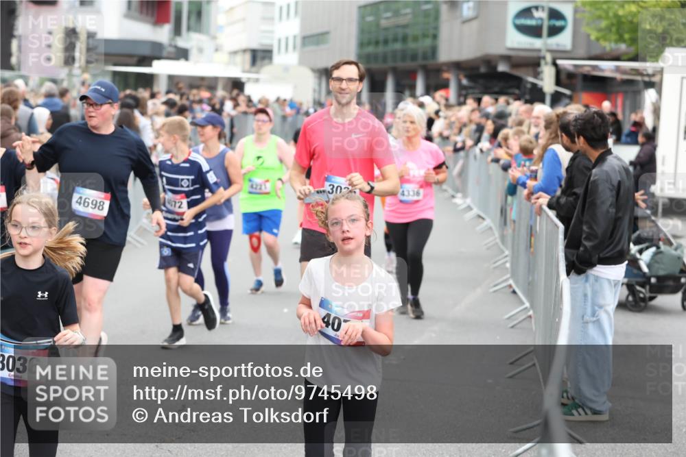12.06.2026 - Holstenköstenlauf Andreas Tolksdorf http://msf.ph/oto/9745498 12.06.2026 18:08:39 Laufen 3036, 4698, 1572, 302, 40, 4336 meine-sportfotos.de
