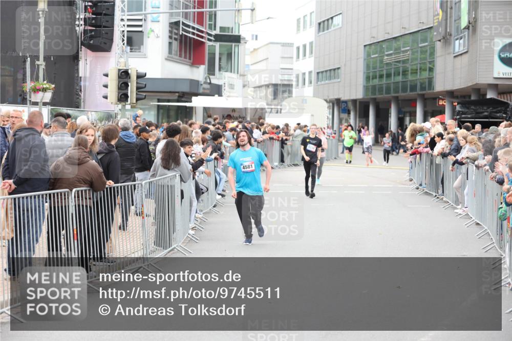 12.06.2026 - Holstenköstenlauf Andreas Tolksdorf http://msf.ph/oto/9745511 12.06.2026 18:09:07 Laufen 4581 meine-sportfotos.de