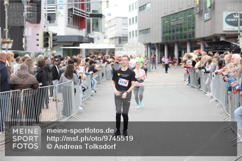 12.06.2026 - Holstenköstenlauf Andreas Tolksdorf http://msf.ph/oto/9745519 12.06.2026 18:09:14 Laufen 4236, 38 meine-sportfotos.de