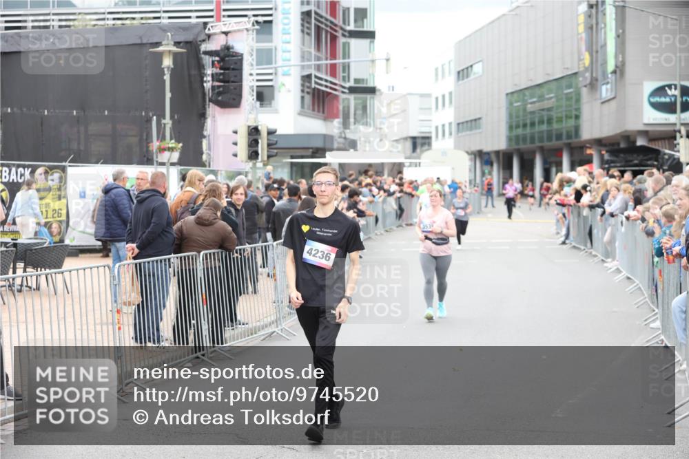 12.06.2026 - Holstenköstenlauf Andreas Tolksdorf http://msf.ph/oto/9745520 12.06.2026 18:09:16 Laufen 11, 26, 3539, 4236 meine-sportfotos.de