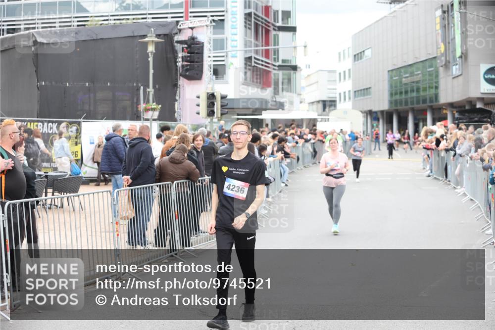 12.06.2026 - Holstenköstenlauf Andreas Tolksdorf http://msf.ph/oto/9745521 12.06.2026 18:09:17 Laufen 26, 4236 meine-sportfotos.de