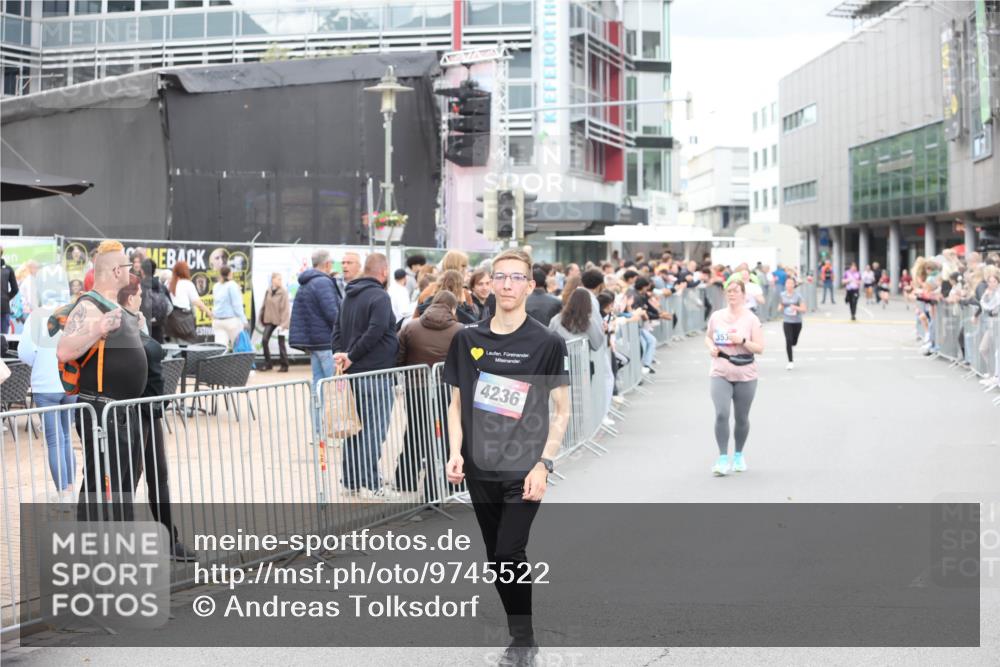 12.06.2026 - Holstenköstenlauf Andreas Tolksdorf http://msf.ph/oto/9745522 12.06.2026 18:09:17 Laufen 4236, 353 meine-sportfotos.de