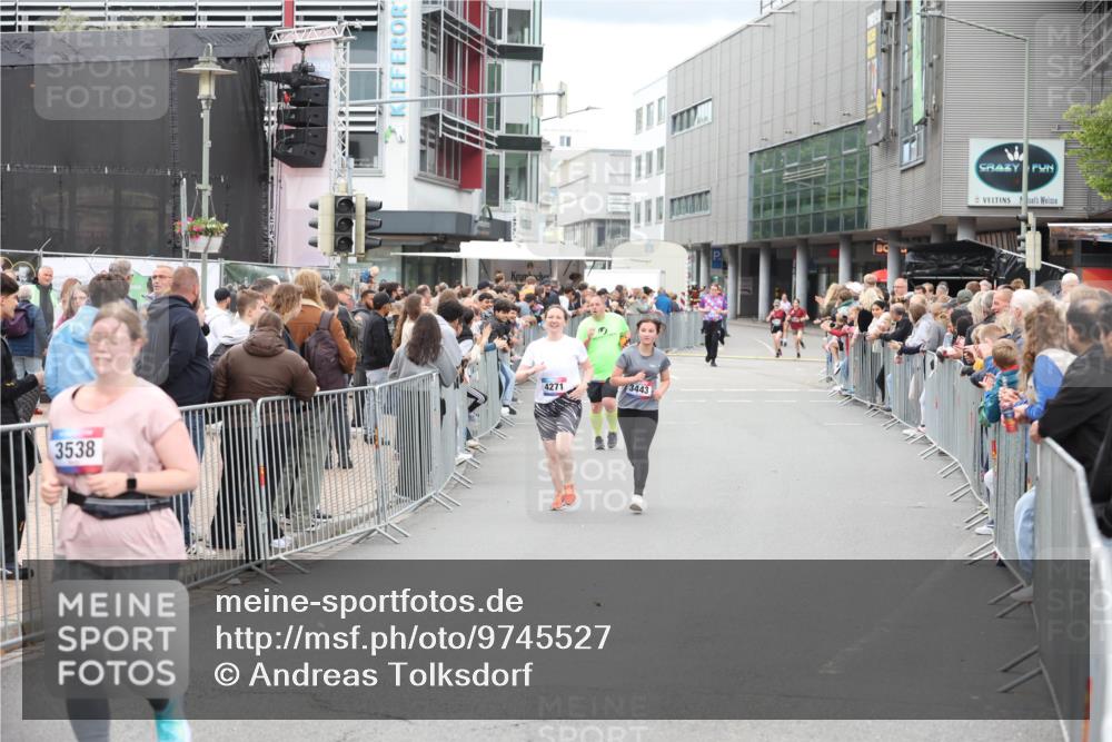12.06.2026 - Holstenköstenlauf Andreas Tolksdorf http://msf.ph/oto/9745527 12.06.2026 18:09:22 Laufen 3538, 4271, 3443 meine-sportfotos.de