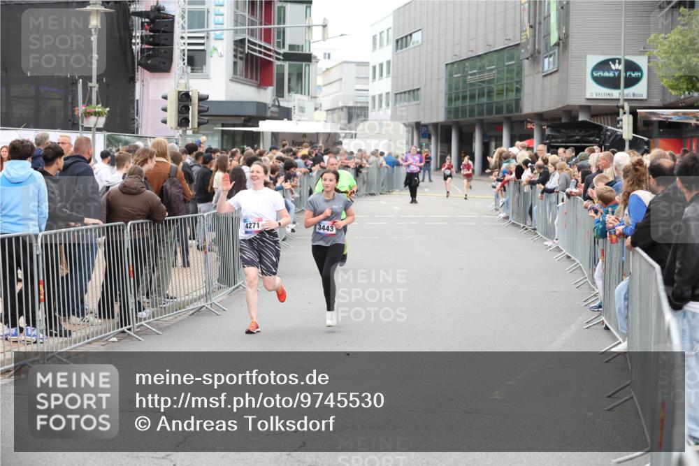 12.06.2026 - Holstenköstenlauf Andreas Tolksdorf http://msf.ph/oto/9745530 12.06.2026 18:09:23 Laufen 4271, 3443 meine-sportfotos.de