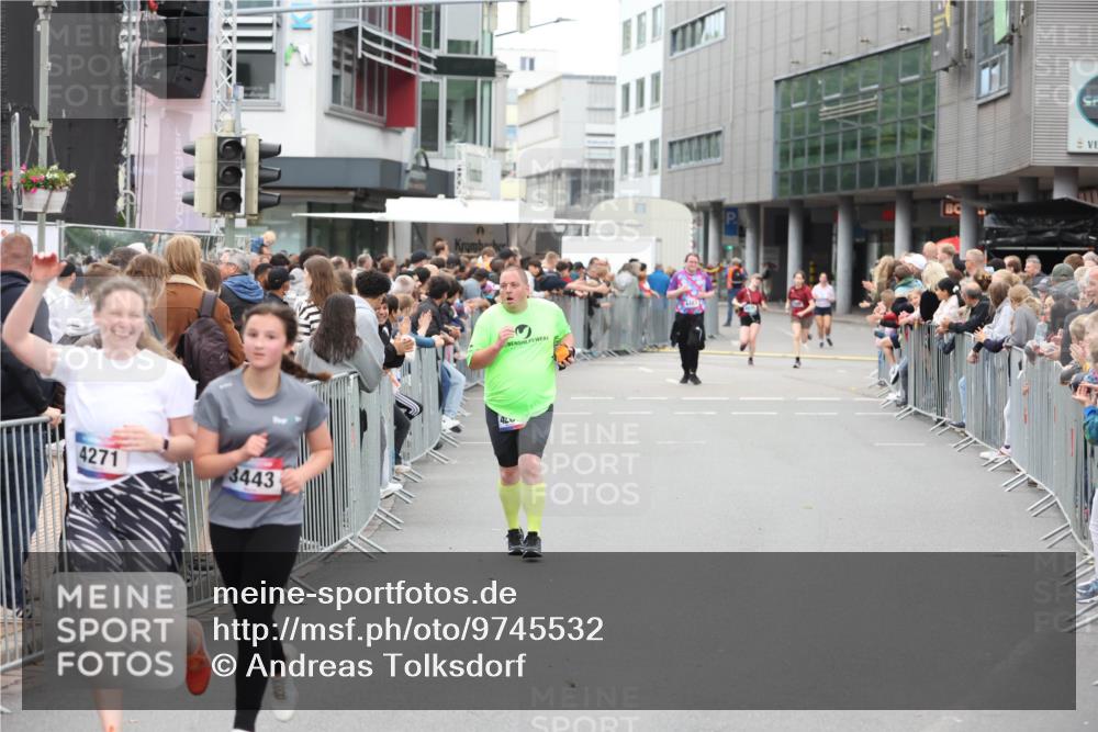 12.06.2026 - Holstenköstenlauf Andreas Tolksdorf http://msf.ph/oto/9745532 12.06.2026 18:09:25 Laufen 4271, 3443 meine-sportfotos.de