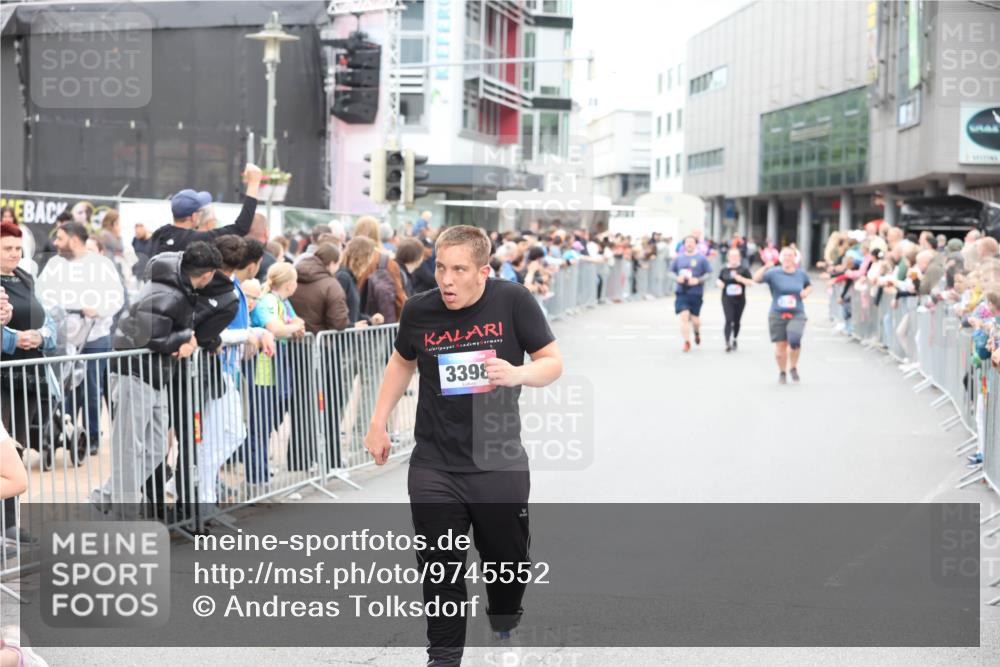 12.06.2026 - Holstenköstenlauf Andreas Tolksdorf http://msf.ph/oto/9745552 12.06.2026 18:10:14 Laufen 3398 meine-sportfotos.de