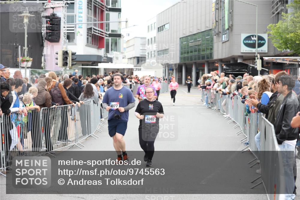 12.06.2026 - Holstenköstenlauf Andreas Tolksdorf http://msf.ph/oto/9745563 12.06.2026 18:10:23 Laufen 4077, 4082 meine-sportfotos.de
