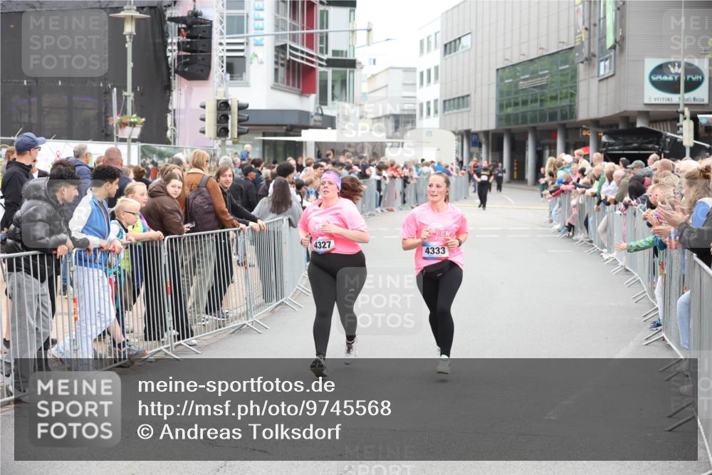 12.06.2026 - Holstenköstenlauf Andreas Tolksdorf http://msf.ph/oto/9745568 12.06.2026 18:10:31 Laufen 4327, 4333 meine-sportfotos.de