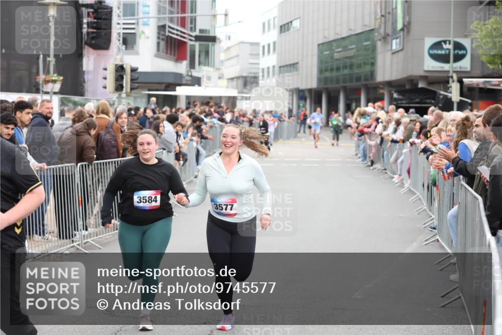 12.06.2026 - Holstenköstenlauf Andreas Tolksdorf http://msf.ph/oto/9745577 12.06.2026 18:10:53 Laufen 3584, 3577 meine-sportfotos.de