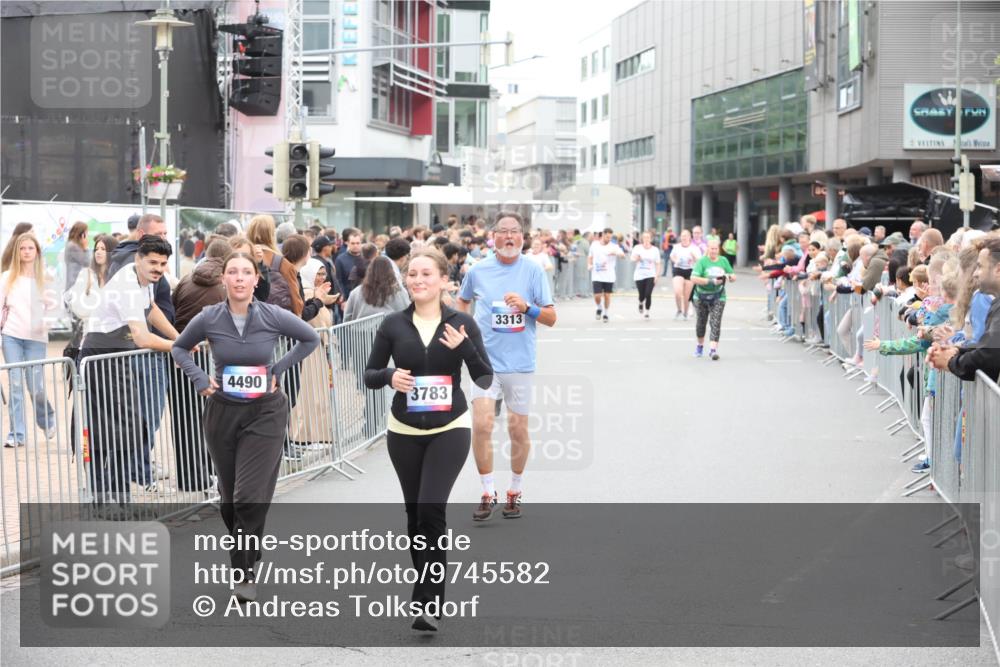 12.06.2026 - Holstenköstenlauf Andreas Tolksdorf http://msf.ph/oto/9745582 12.06.2026 18:11:06 Laufen 4490, 3783, 3313 meine-sportfotos.de