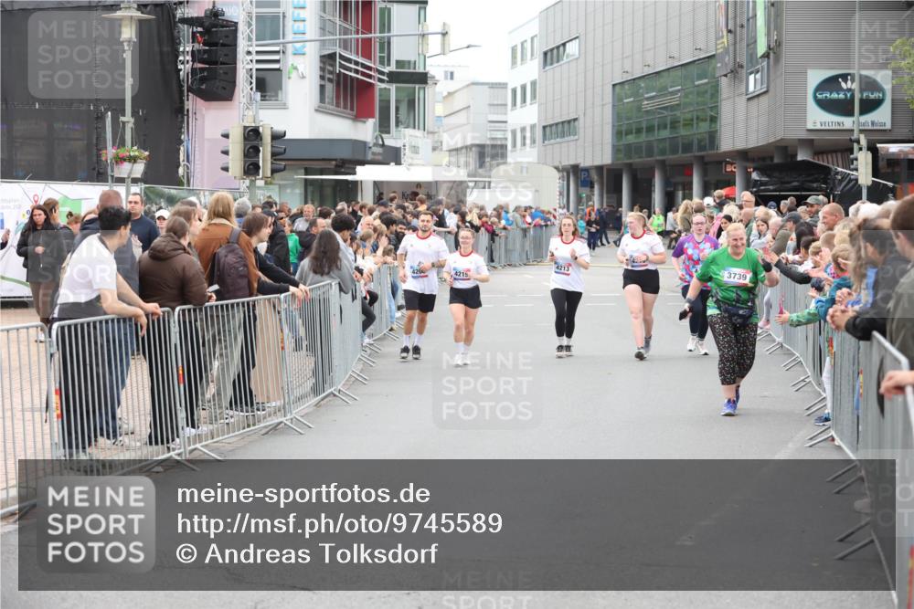 12.06.2026 - Holstenköstenlauf Andreas Tolksdorf http://msf.ph/oto/9745589 12.06.2026 18:11:13 Laufen 202, 420, 4215, 3739, 4213 meine-sportfotos.de