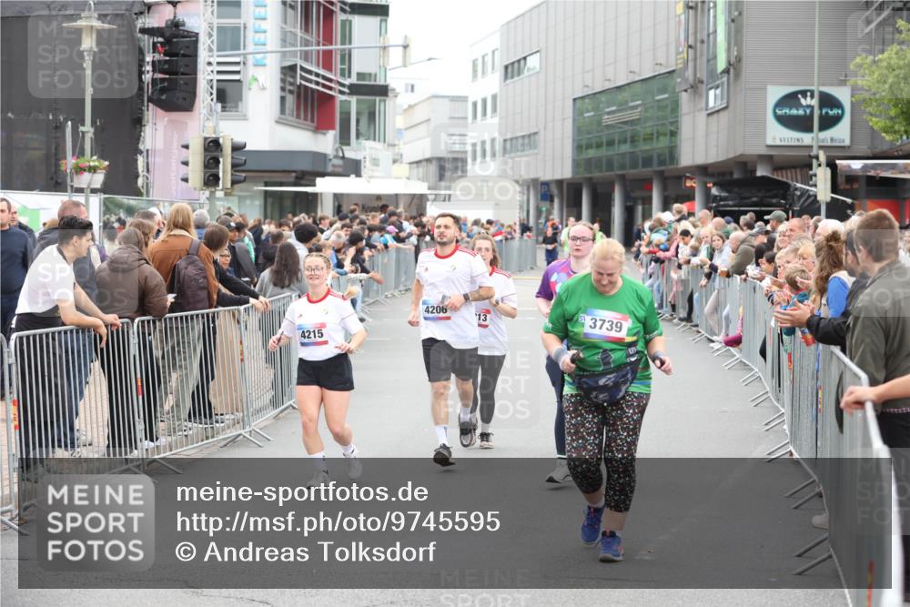 12.06.2026 - Holstenköstenlauf Andreas Tolksdorf http://msf.ph/oto/9745595 12.06.2026 18:11:16 Laufen 4215, 4206, 13, 3739 meine-sportfotos.de