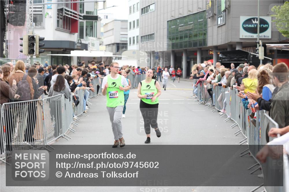 12.06.2026 - Holstenköstenlauf Andreas Tolksdorf http://msf.ph/oto/9745602 12.06.2026 18:11:30 Laufen 4207, 4209 meine-sportfotos.de