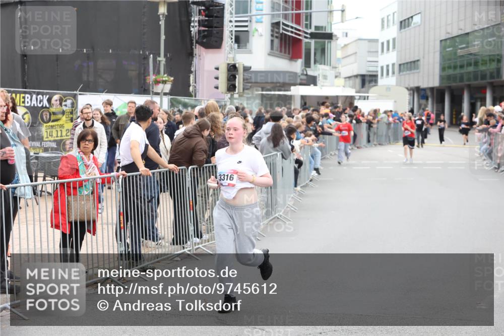 12.06.2026 - Holstenköstenlauf Andreas Tolksdorf http://msf.ph/oto/9745612 12.06.2026 18:11:44 Laufen 14, 11, 2, 3316 meine-sportfotos.de