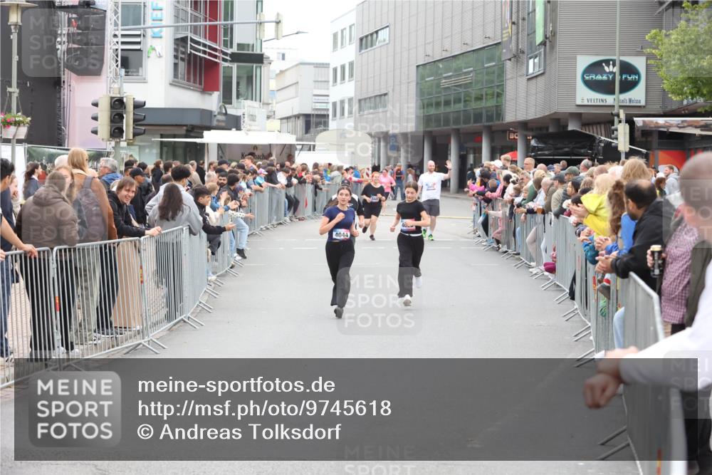12.06.2026 - Holstenköstenlauf Andreas Tolksdorf http://msf.ph/oto/9745618 12.06.2026 18:11:56 Laufen 4044, 5447 meine-sportfotos.de