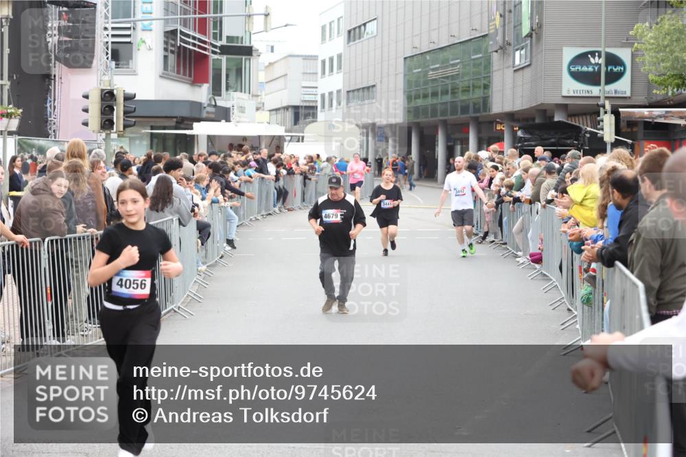 12.06.2026 - Holstenköstenlauf Andreas Tolksdorf http://msf.ph/oto/9745624 12.06.2026 18:11:59 Laufen 4056, 4679, 3441, 3442 meine-sportfotos.de