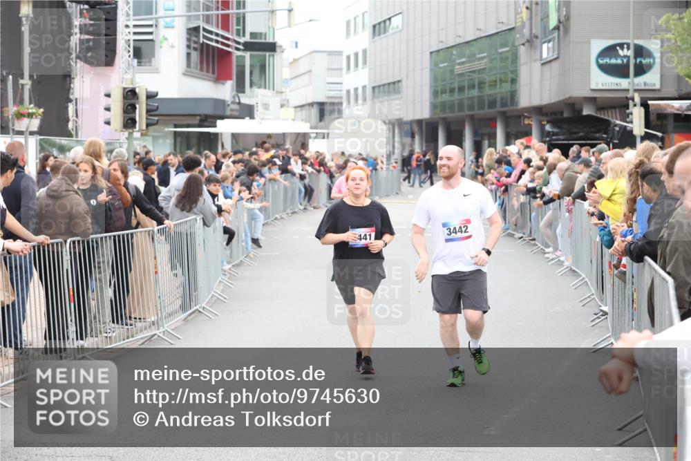 12.06.2026 - Holstenköstenlauf Andreas Tolksdorf http://msf.ph/oto/9745630 12.06.2026 18:12:06 Laufen 441, 3442 meine-sportfotos.de