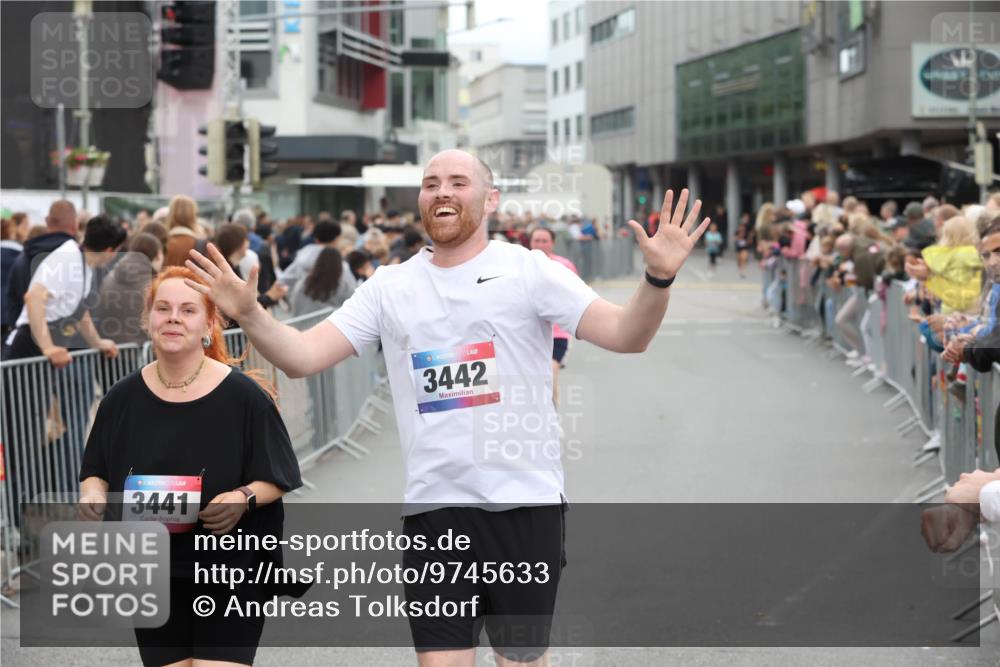 12.06.2026 - Holstenköstenlauf Andreas Tolksdorf http://msf.ph/oto/9745633 12.06.2026 18:12:09 Laufen 3441, 3442 meine-sportfotos.de