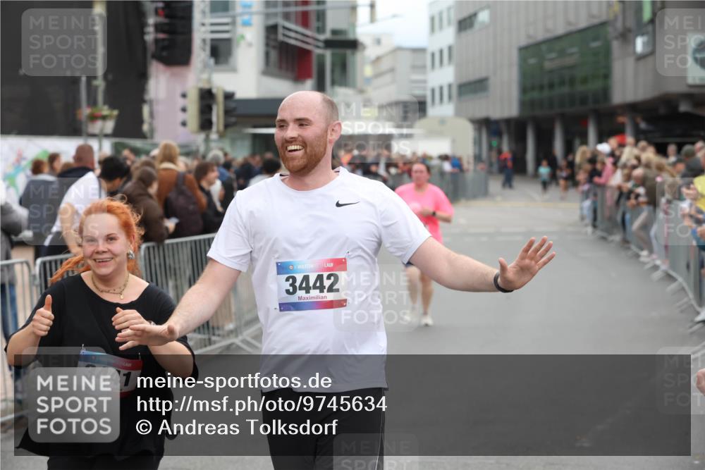 12.06.2026 - Holstenköstenlauf Andreas Tolksdorf http://msf.ph/oto/9745634 12.06.2026 18:12:10 Laufen 3441, 3442 meine-sportfotos.de