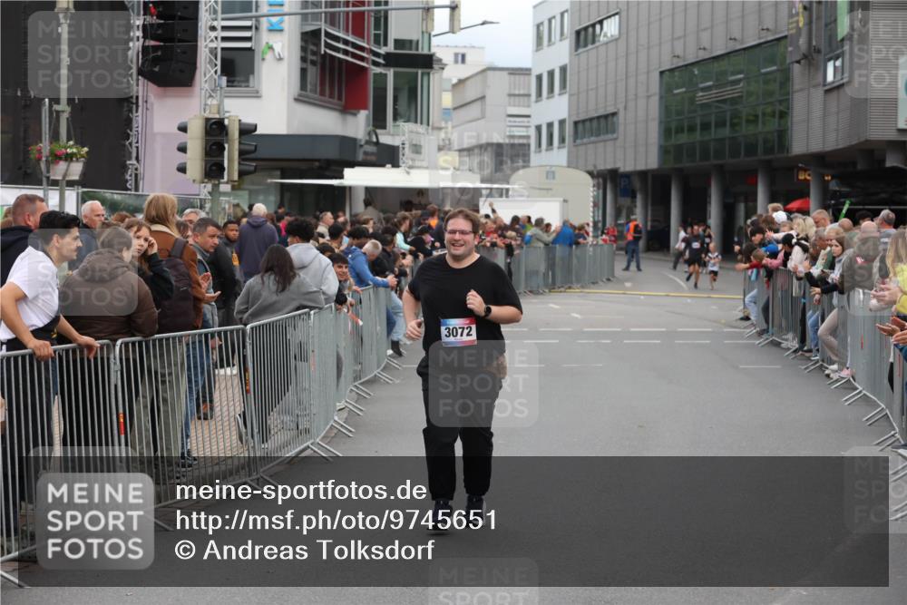 12.06.2026 - Holstenköstenlauf Andreas Tolksdorf http://msf.ph/oto/9745651 12.06.2026 18:13:00 Laufen 3072 meine-sportfotos.de