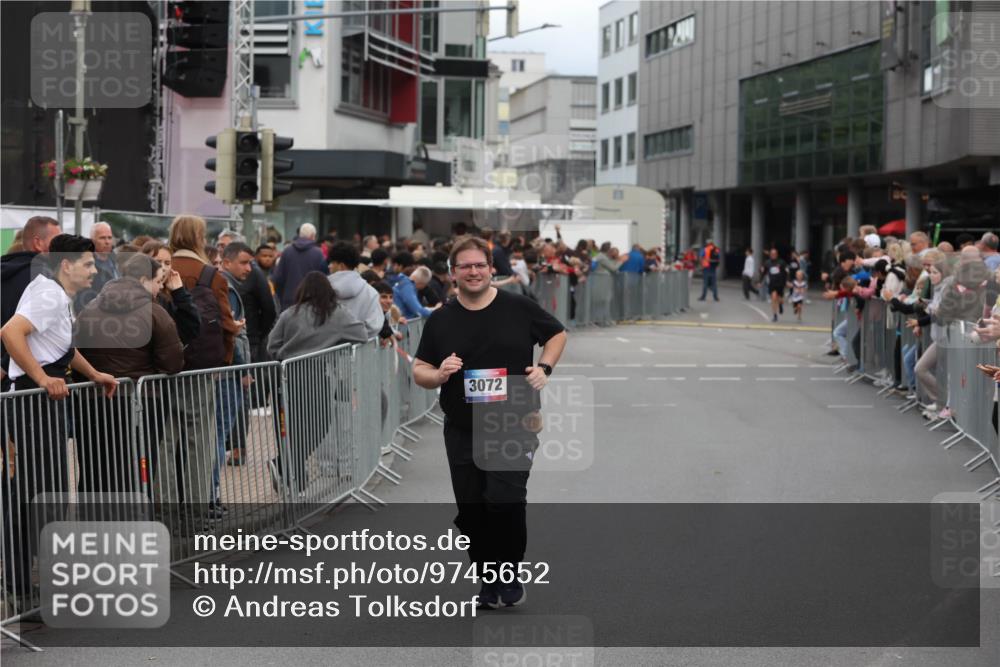 12.06.2026 - Holstenköstenlauf Andreas Tolksdorf http://msf.ph/oto/9745652 12.06.2026 18:13:00 Laufen 3072 meine-sportfotos.de