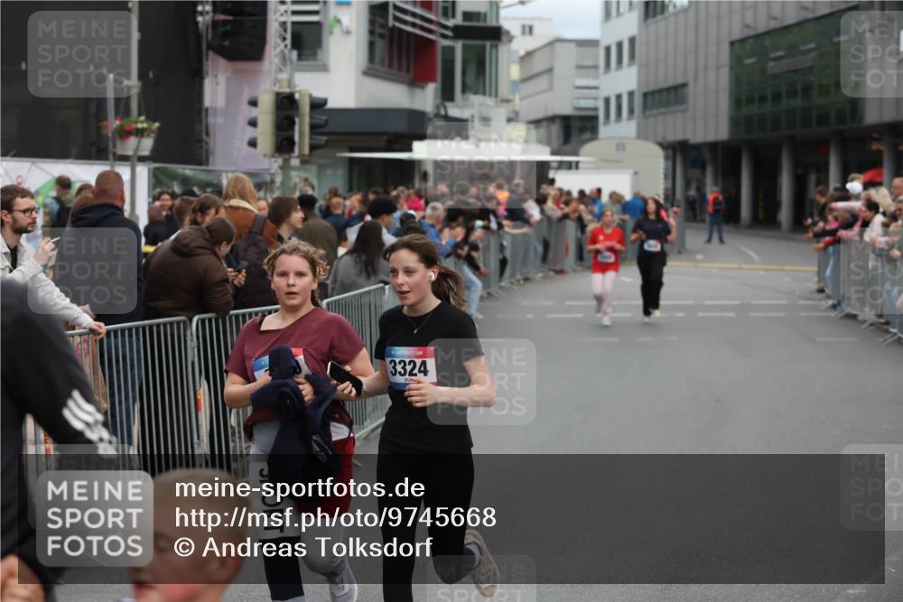 12.06.2026 - Holstenköstenlauf Andreas Tolksdorf http://msf.ph/oto/9745668 12.06.2026 18:13:26 Laufen 3324 meine-sportfotos.de