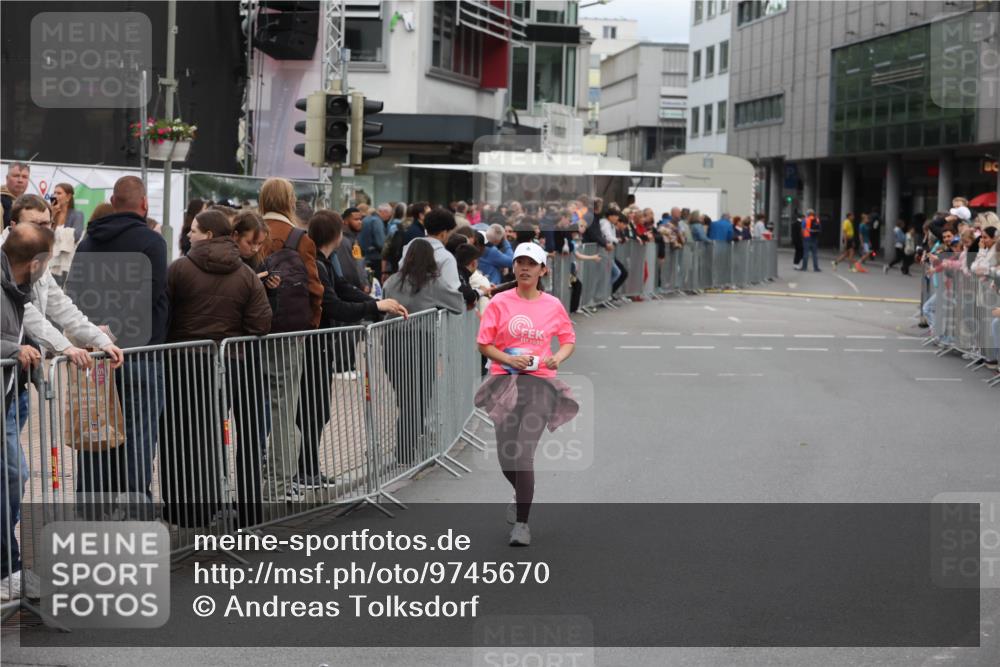 12.06.2026 - Holstenköstenlauf Andreas Tolksdorf http://msf.ph/oto/9745670 12.06.2026 18:13:39 Laufen 2030 meine-sportfotos.de
