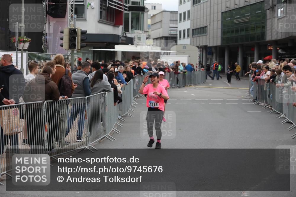 12.06.2026 - Holstenköstenlauf Andreas Tolksdorf http://msf.ph/oto/9745676 12.06.2026 18:14:43 Laufen 4315 meine-sportfotos.de