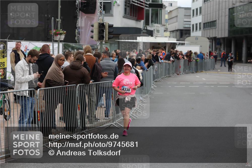 12.06.2026 - Holstenköstenlauf Andreas Tolksdorf http://msf.ph/oto/9745681 12.06.2026 18:14:47 Laufen 26, 4330 meine-sportfotos.de
