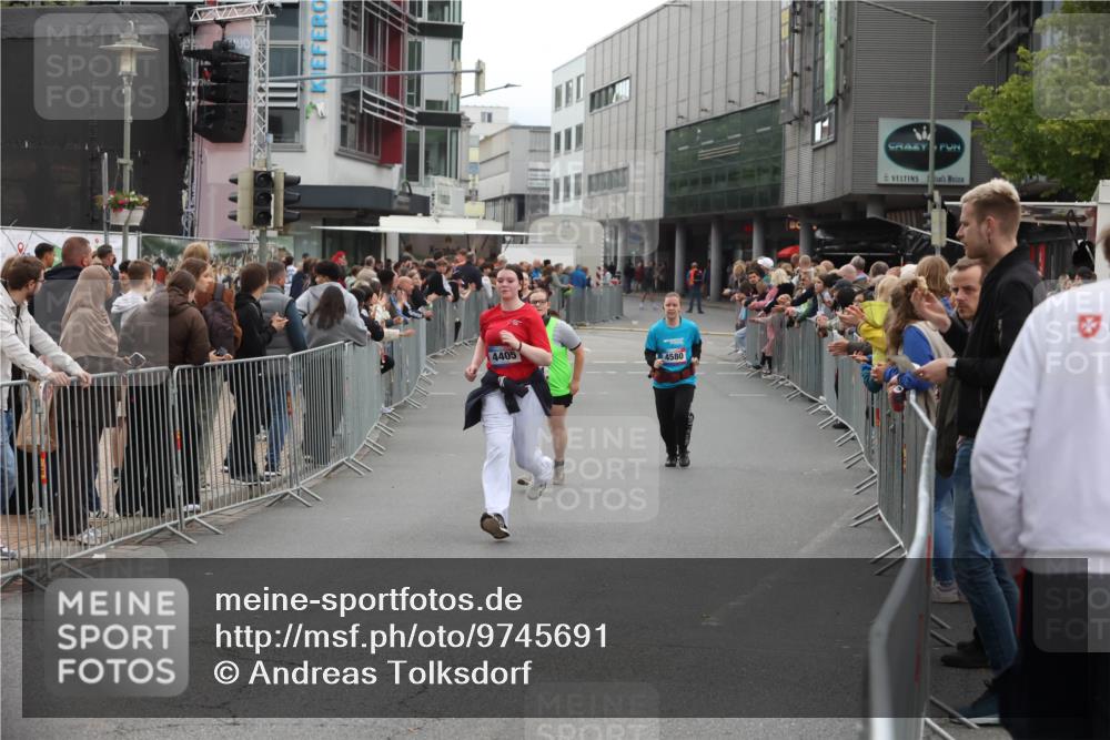 12.06.2026 - Holstenköstenlauf Andreas Tolksdorf http://msf.ph/oto/9745691 12.06.2026 18:15:21 Laufen  meine-sportfotos.de