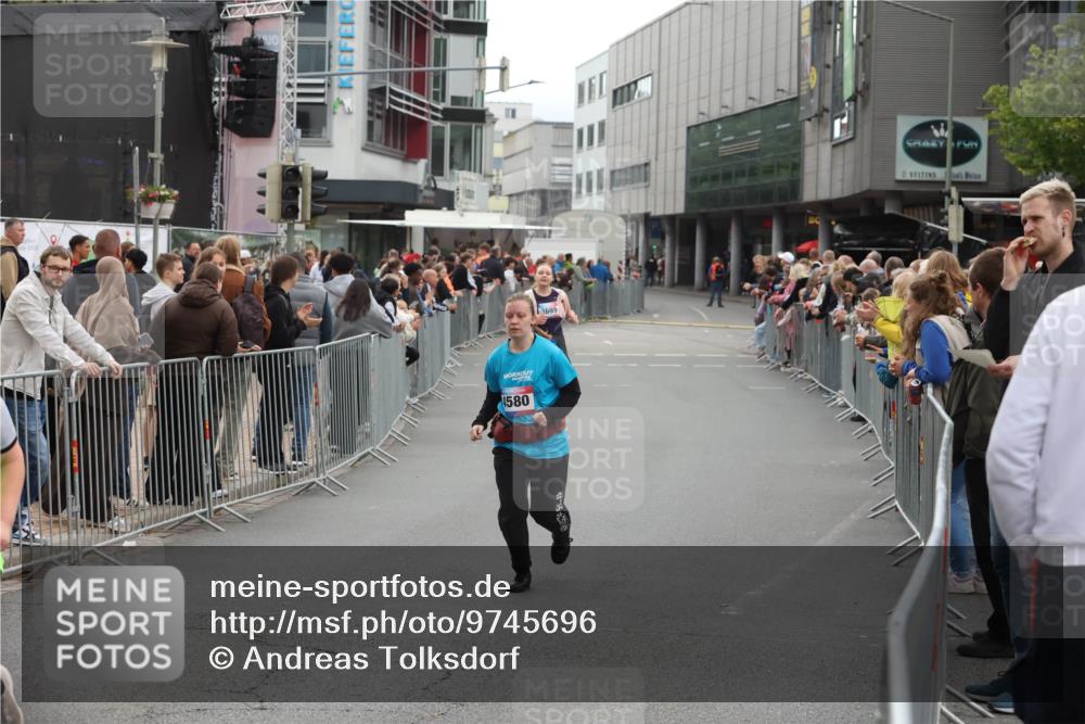 12.06.2026 - Holstenköstenlauf Andreas Tolksdorf http://msf.ph/oto/9745696 12.06.2026 18:15:24 Laufen 4580, 3699 meine-sportfotos.de
