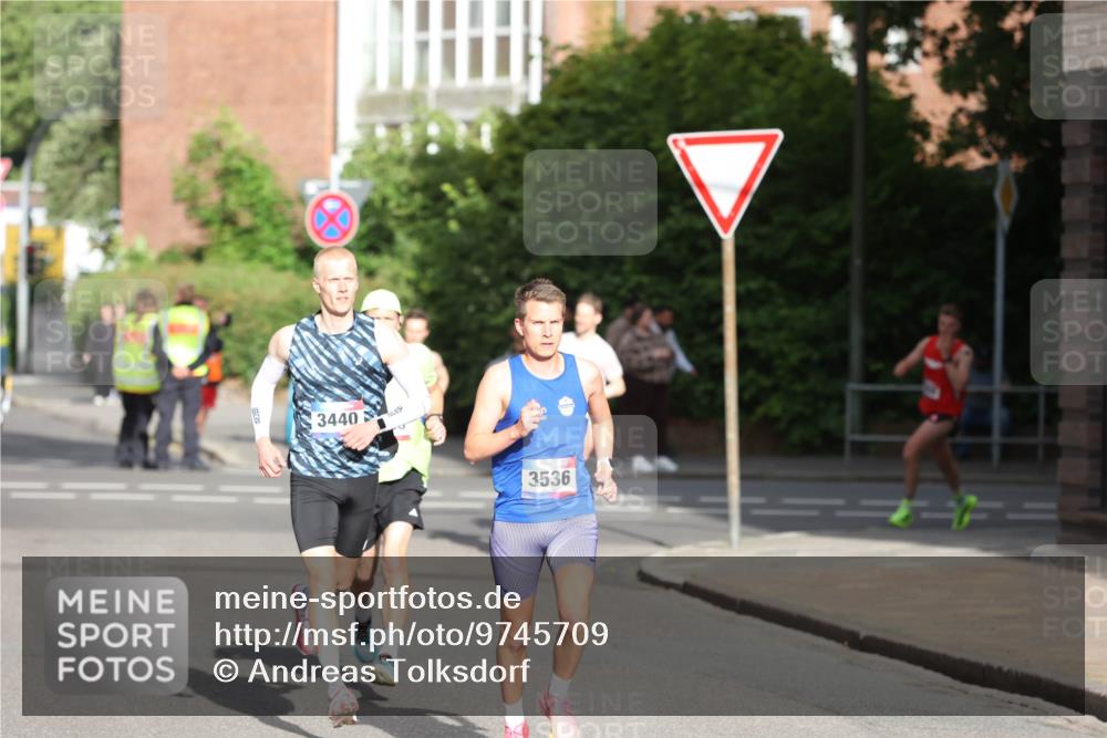 12.06.2026 - Holstenköstenlauf Andreas Tolksdorf http://msf.ph/oto/9745709 12.06.2026 19:07:40 Laufen 3440, 3536 meine-sportfotos.de