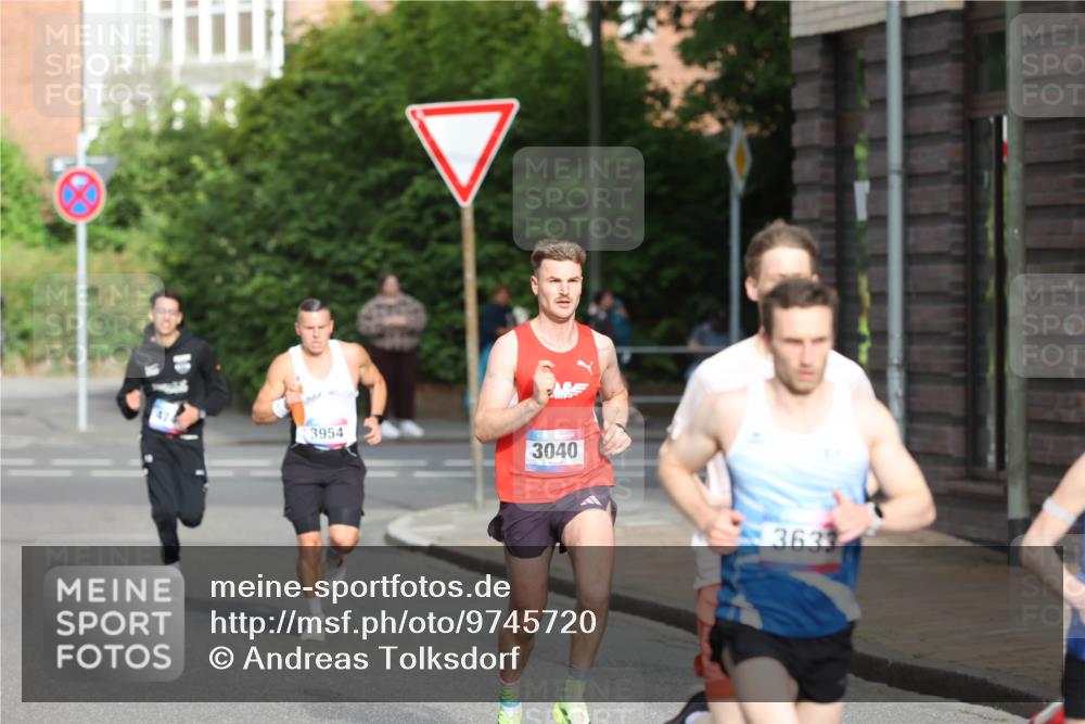 12.06.2026 - Holstenköstenlauf Andreas Tolksdorf http://msf.ph/oto/9745720 12.06.2026 19:07:46 Laufen 474, 3954, 3040, 3633 meine-sportfotos.de
