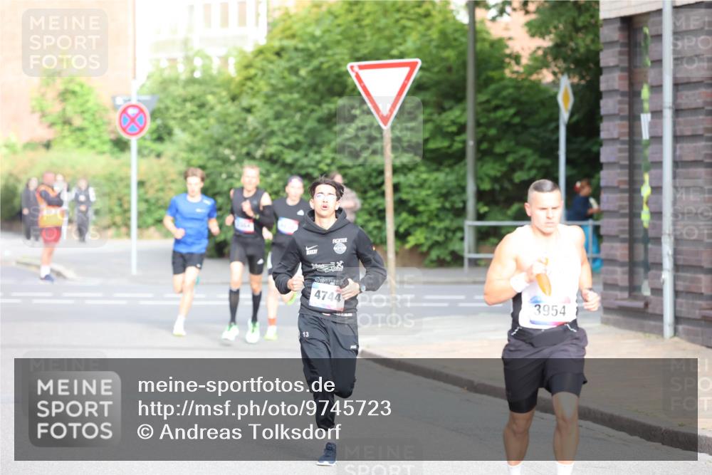 12.06.2026 - Holstenköstenlauf Andreas Tolksdorf http://msf.ph/oto/9745723 12.06.2026 19:07:48 Laufen 13, 4744, 3954 meine-sportfotos.de