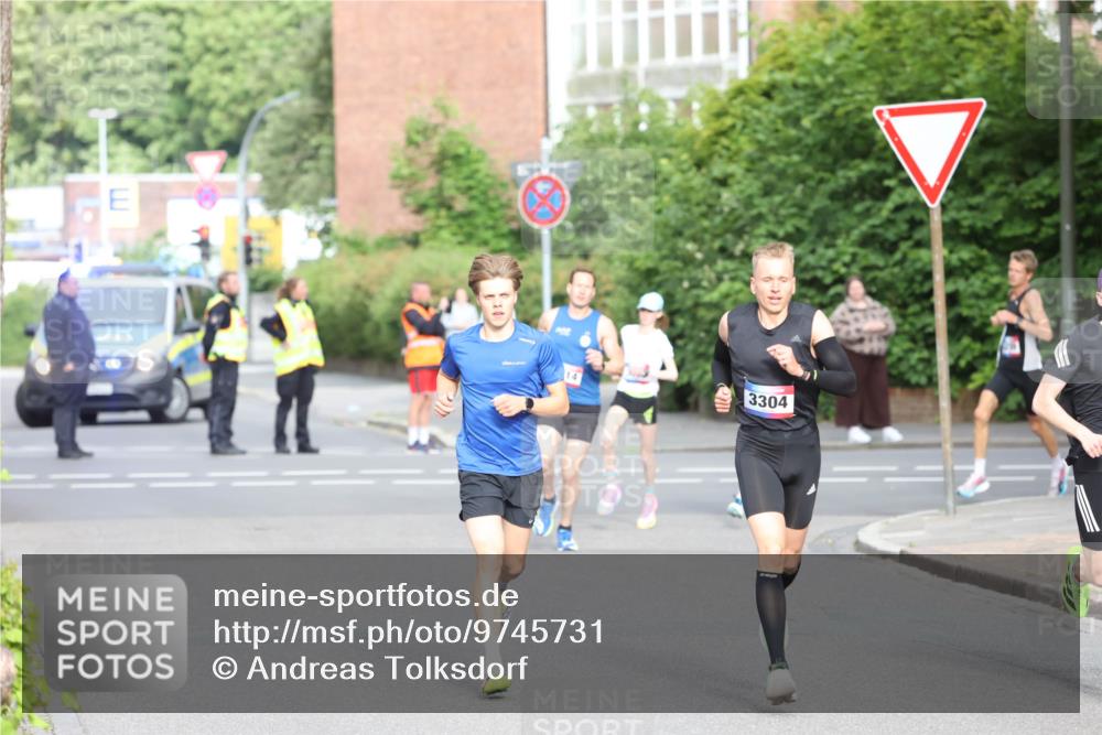 12.06.2026 - Holstenköstenlauf Andreas Tolksdorf http://msf.ph/oto/9745731 12.06.2026 19:07:52 Laufen 14, 3304 meine-sportfotos.de