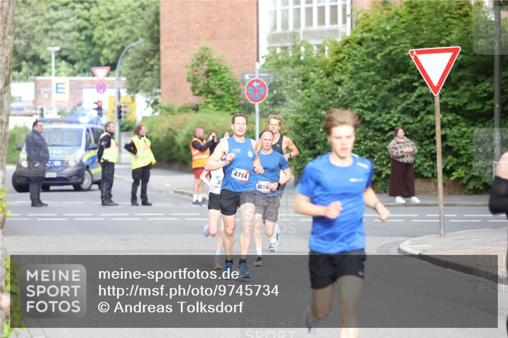 12.06.2026 - Holstenköstenlauf Andreas Tolksdorf http://msf.ph/oto/9745734 12.06.2026 19:07:54 Laufen 4714, 4816 meine-sportfotos.de