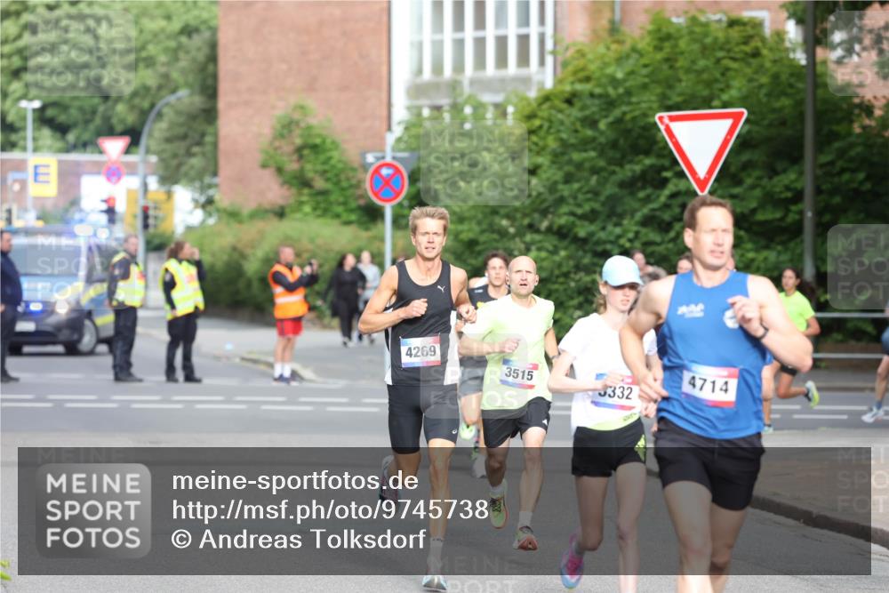 12.06.2026 - Holstenköstenlauf Andreas Tolksdorf http://msf.ph/oto/9745738 12.06.2026 19:07:57 Laufen 4269, 3515, 332, 4714 meine-sportfotos.de