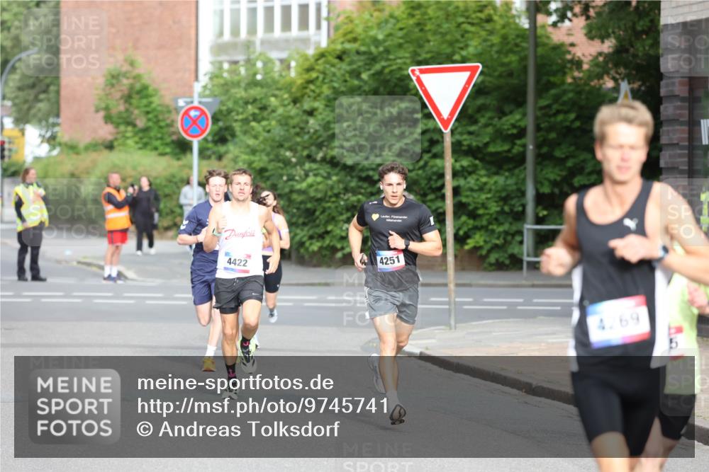 12.06.2026 - Holstenköstenlauf Andreas Tolksdorf http://msf.ph/oto/9745741 12.06.2026 19:07:59 Laufen 2, 50, 4, 4422, 4251, 4269 meine-sportfotos.de