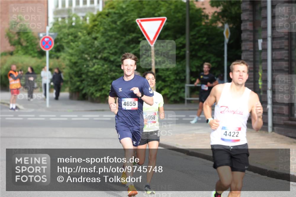 12.06.2026 - Holstenköstenlauf Andreas Tolksdorf http://msf.ph/oto/9745748 12.06.2026 19:08:02 Laufen 4655, 3058, 4422 meine-sportfotos.de