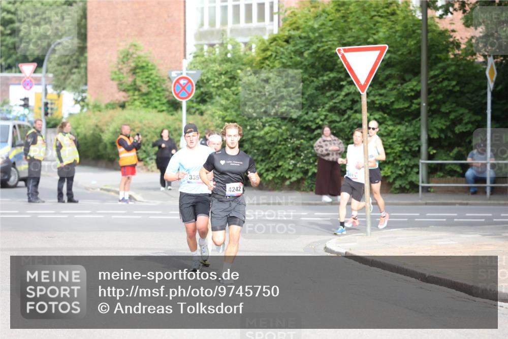 12.06.2026 - Holstenköstenlauf Andreas Tolksdorf http://msf.ph/oto/9745750 12.06.2026 19:08:07 Laufen 3075, 335, 4242 meine-sportfotos.de