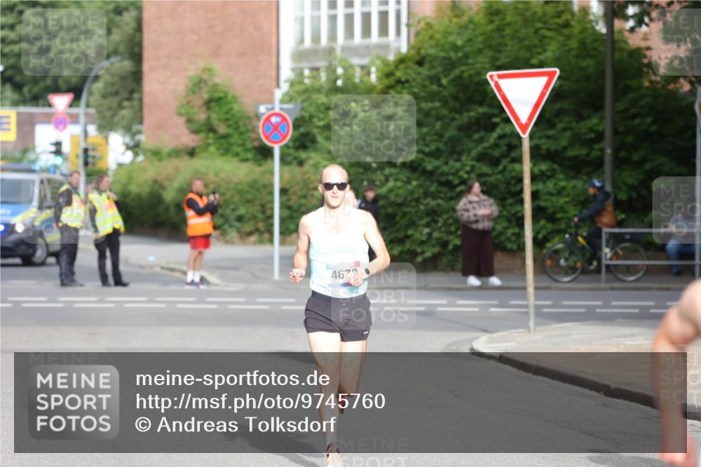 12.06.2026 - Holstenköstenlauf Andreas Tolksdorf http://msf.ph/oto/9745760 12.06.2026 19:08:13 Laufen 467 meine-sportfotos.de