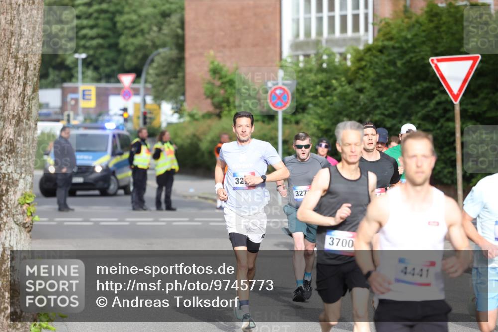 12.06.2026 - Holstenköstenlauf Andreas Tolksdorf http://msf.ph/oto/9745773 12.06.2026 19:08:26 Laufen 32, 327, 3700, 1441 meine-sportfotos.de